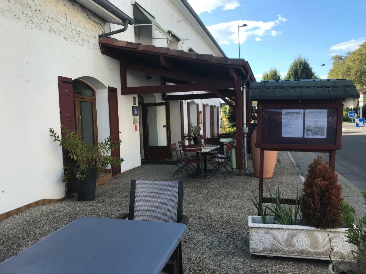 Au Feu De Bois Hotel Amou Eksteriør billede